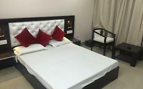 Metro Lodge